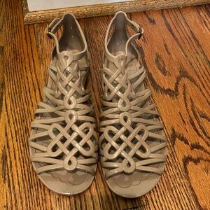 Diane Von Furstenberg Jaya Love Knot Jelly Sandals, size 7M